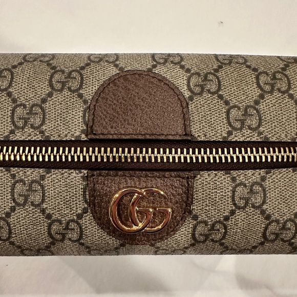NWT Gucci cosmetic bag - Picture 4 of 9